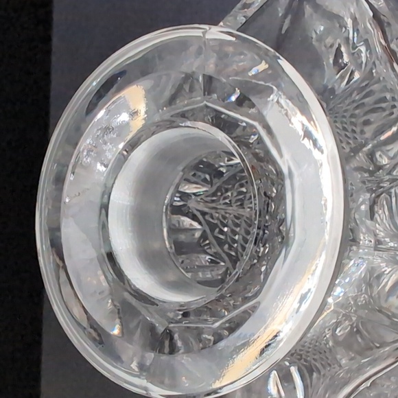 Vintage Crystal Diamond Pattern Heavy Square Whiskey Decanter. - Picture 6 of 10